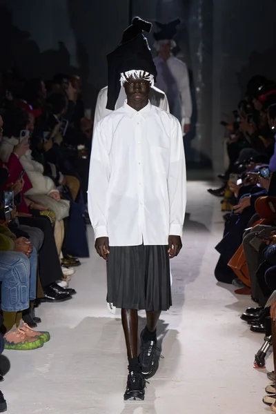 Look 15